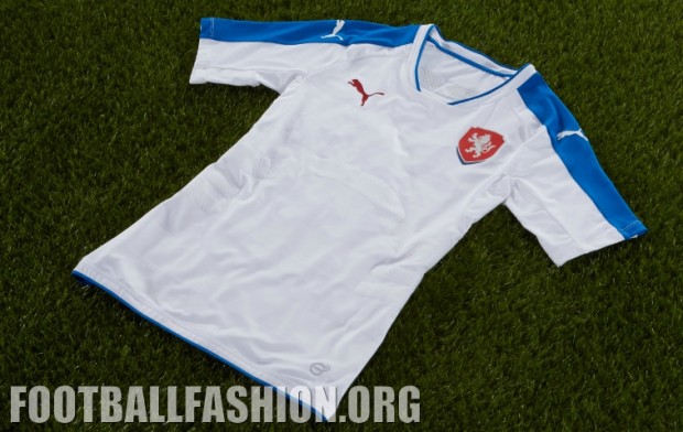Czech Republic EURO 2016 PUMA White Away Football Kit, Soccer Jersey, Shirt, Venkovní dres národního týmu pro EURO 2016 ve Francii