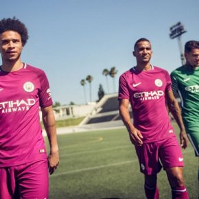 Manchester City FC 2017 2018 Maroon Nike Away Football Kit, Shirt, Soccer Jersey, Maillot, Camiseta, Camisa, Trikot, Tenue