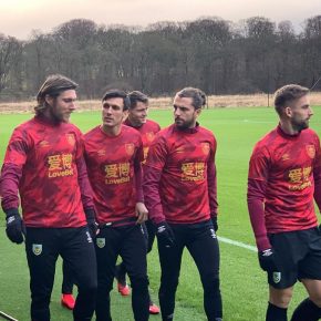 Burnley FC 2020 Chinese New Year Umbro Football Kit, Soccer Jersey, Shirt