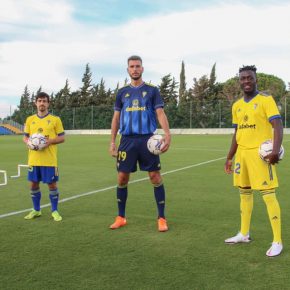 Cádiz CF 2020 2021 adidas Home and Away Football Kit, 2020-21 Soccer Jersey, 2020/21 Shirt. Camiseta de Futbol