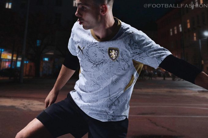 Czechia 2026 PUMA away jersey with gold collar and lion crest badge